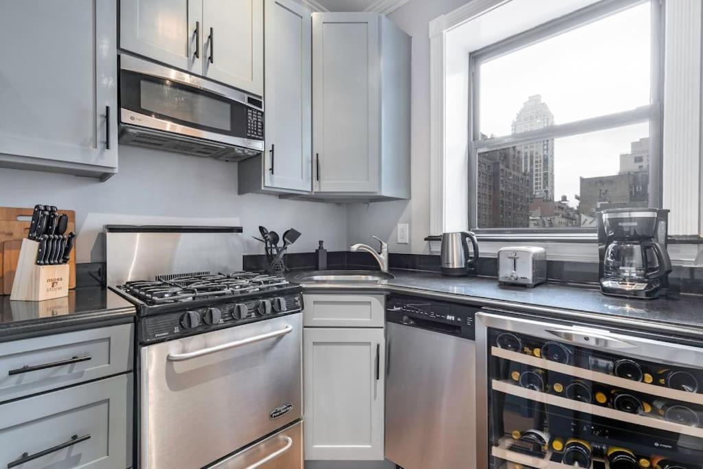 Gorgeous & Bright 3Bdr & 1Bth In Midtown Manhattan New York City Exterior photo